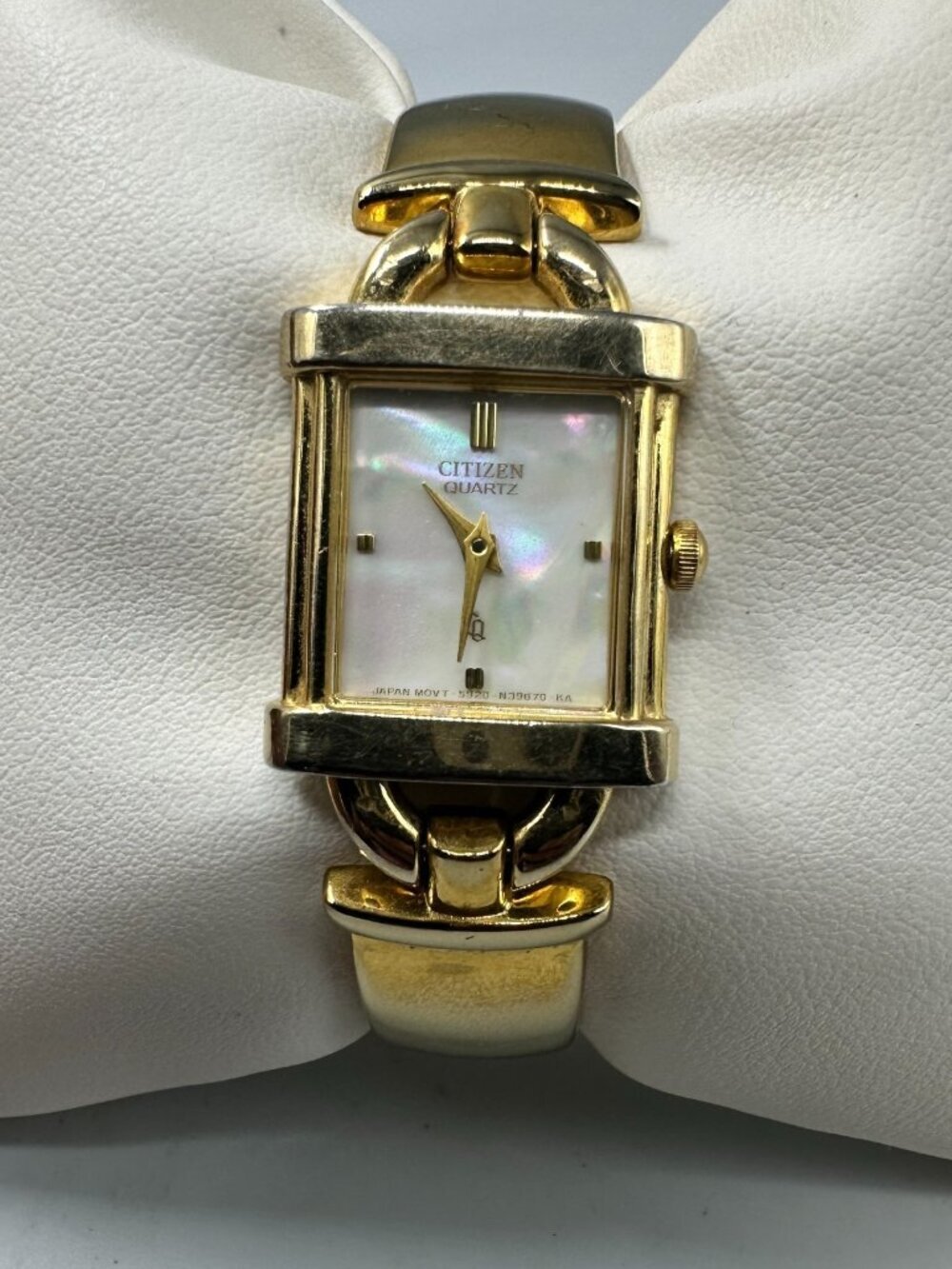 Citizen Womens Watch Gold Tone Mother of Pearl Dial 5920-S48465 New Battery